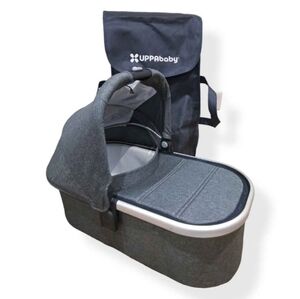 UPPAbaby V2 Bassinet + Travel Case - Jordan Charcoal